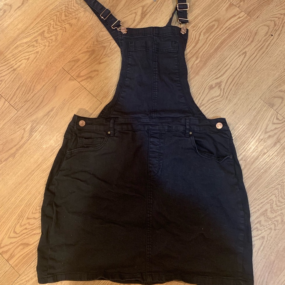 Large black jean Pacsun skirt overall